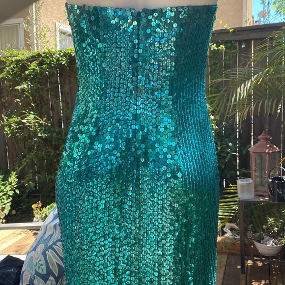 Emerald green sequins evening maxi dress - Picture 5 of 8